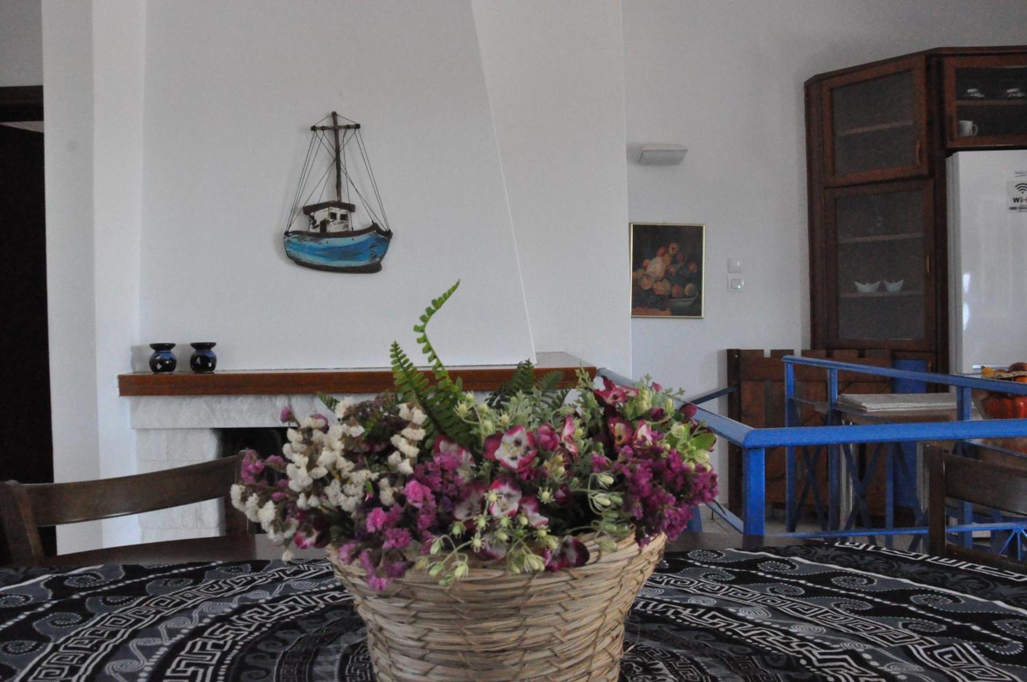 Periyali Villa Keratea Екстериор снимка